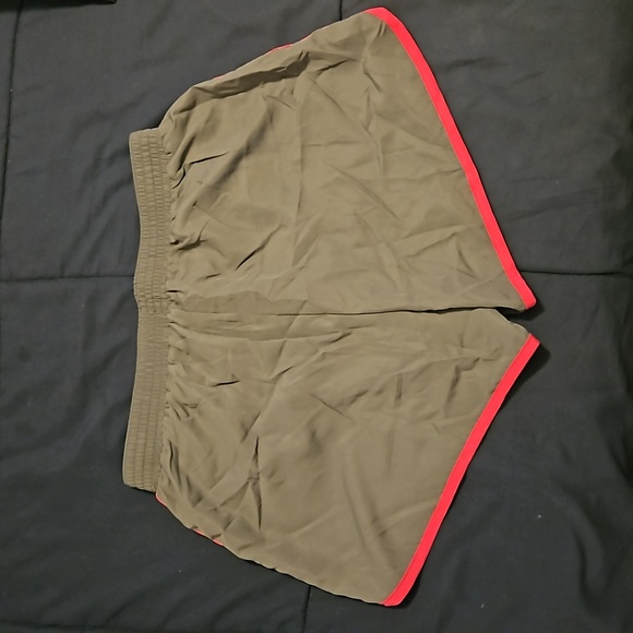 Ladies' Junior Fit Running Shorts NWT Augusta - Picture 3 of 4